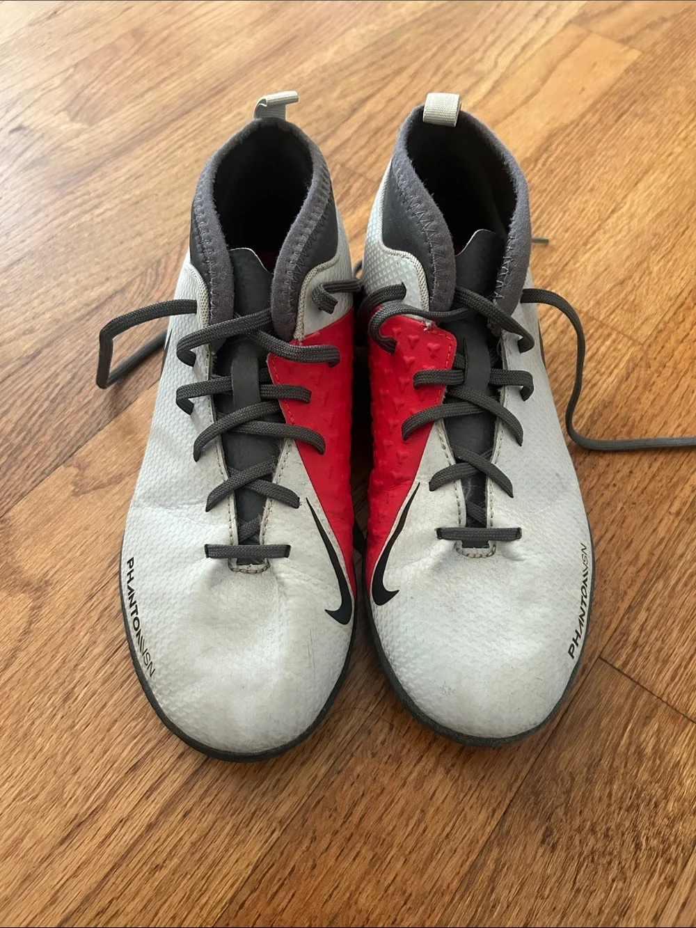 Nike Phantom Vision Elite - Size 5 Youth Light Gray/Red